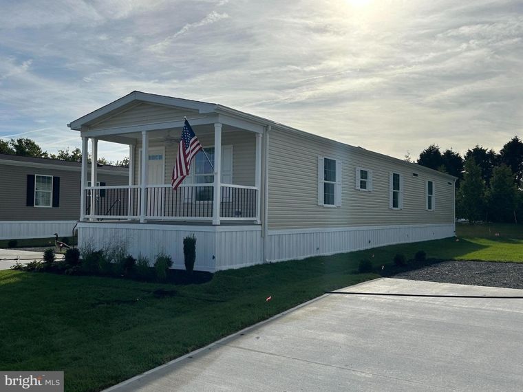 9828 Salt Life Ln, photo 1 of 1